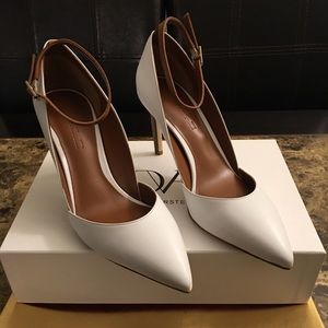 DVF Diane von Furstenberg Laredo Heels